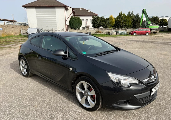 Opel Astra cena 26950 przebieg: 188000, rok produkcji 2012 z Konin małe 326